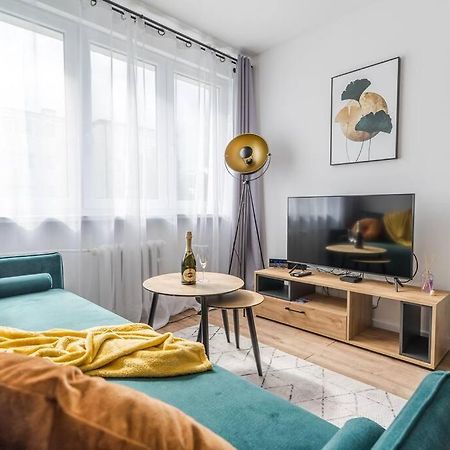 Uroczy Apartament 2 Pokoje - 10 Min Do Morza! Gdansk Ngoại thất bức ảnh