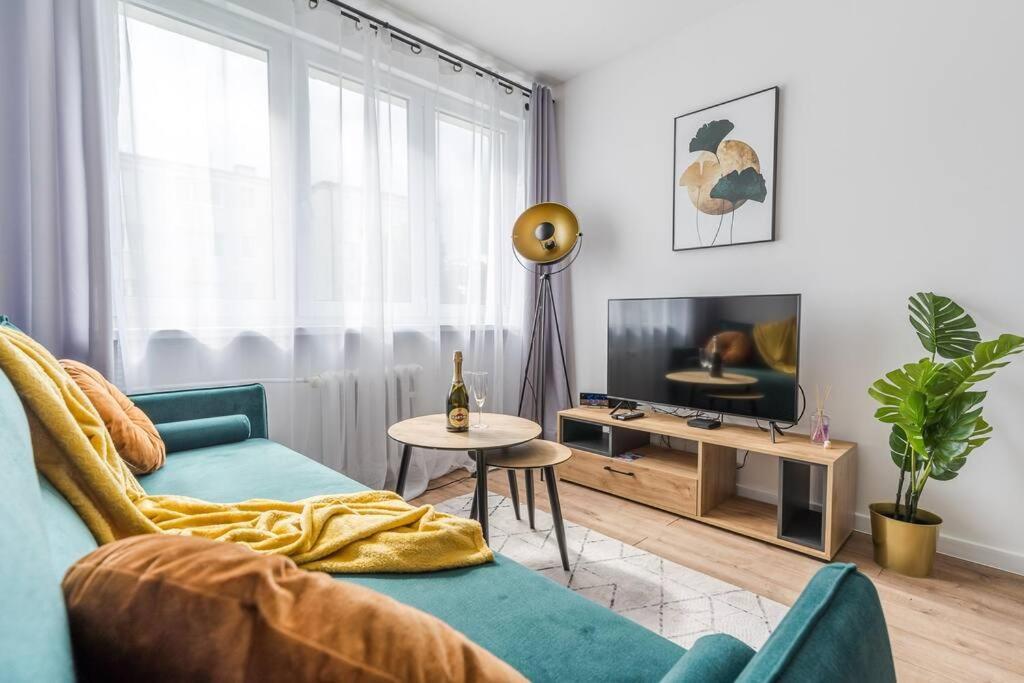 Uroczy Apartament 2 Pokoje - 10 Min Do Morza! Gdansk Ngoại thất bức ảnh